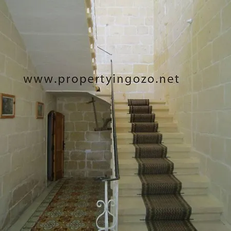 Guest house Large Double Bed At Corner House With Roof Pool